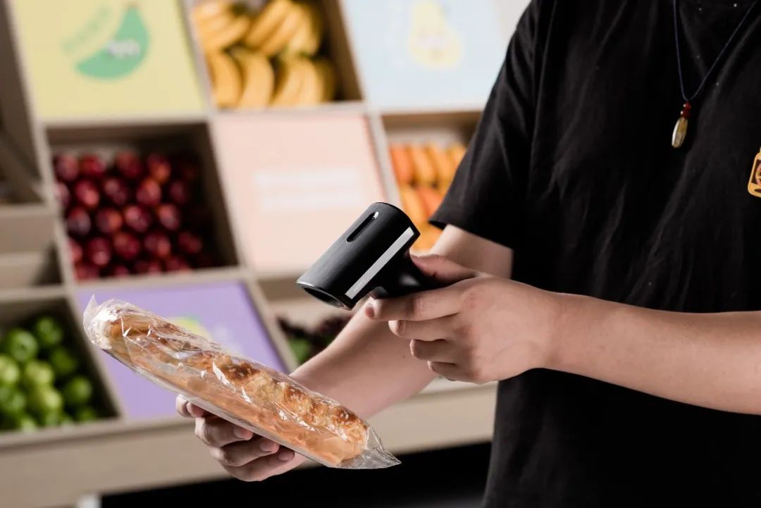 扫描枪扫描商品